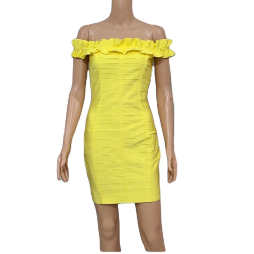 FASHION NOVA YELLOW DRESS WITH BARED SHOULDERS SIZE M